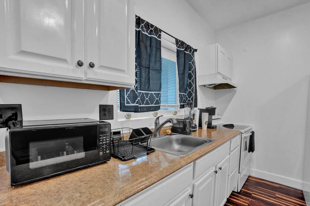 Apartment Around The Corner To Ppl Center! With Secured Parking 1st Floor Unit Allentown