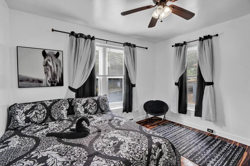 Around The Corner To Ppl Center! With Secured Parking 1st Floor Unit *