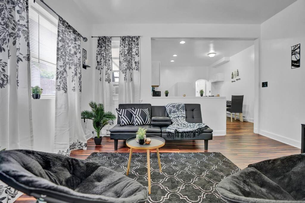 Around The Corner To Ppl Center! With Secured Parking 1st Floor Unit Apartment